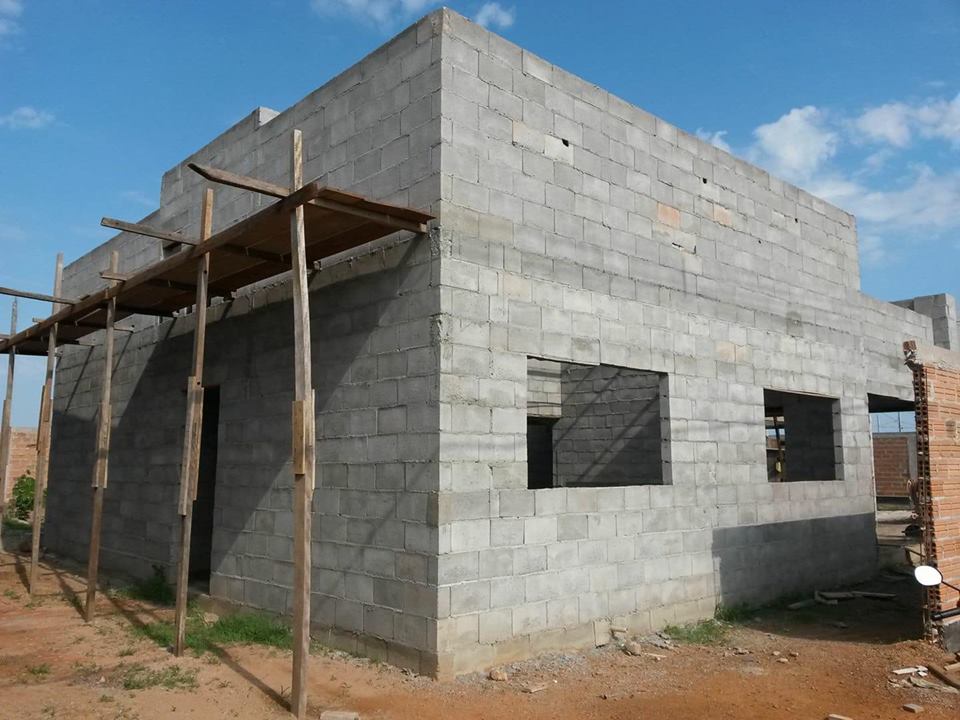 Construções no bloco de concreto